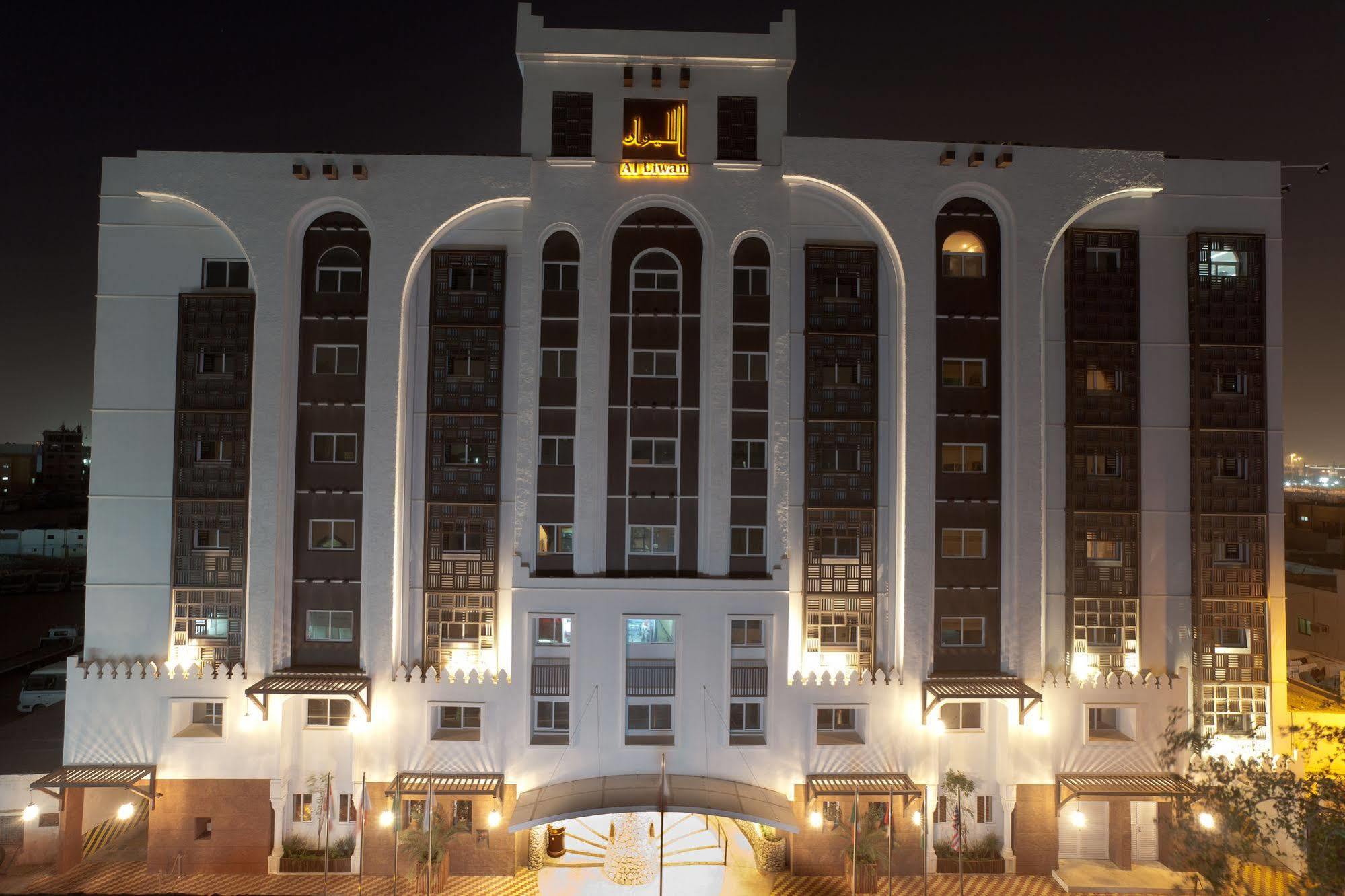 Al Liwan Suites Doha Exterior photo